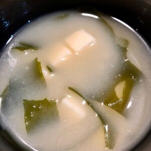 豆腐と若布の味噌汁＋＋